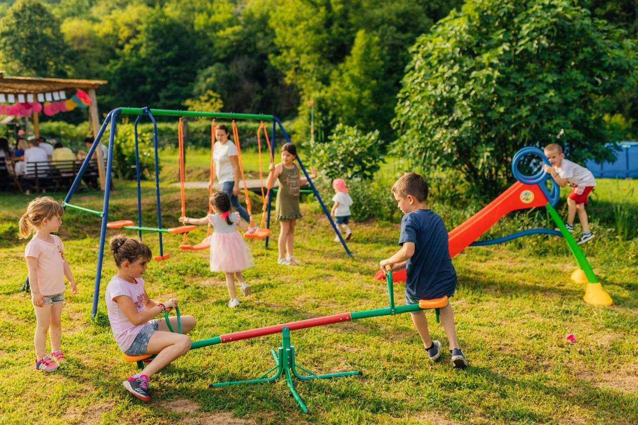 Camp Podkraj Hotel Virpazar Kültér fotó